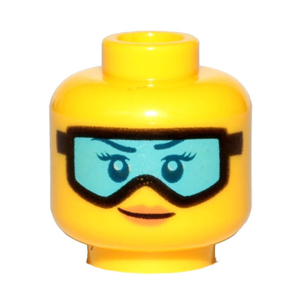 LEGO Minifigure Part - Head, Female, Eyelashes, Ski Goggles, Grin [3626pb2139] 6225115